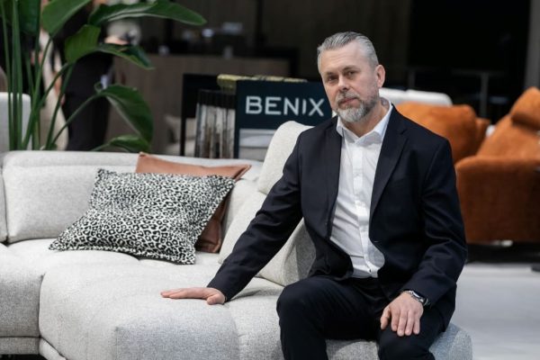 Krzysztof Zimny, Członek Rady Ogólnopolskiej Izby Gospodarczej Producentów Mebli.