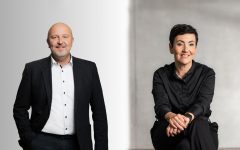 Robert Vuga ustępuje ze swojego stanowiska w Zarządzie Schattdecor SE, w którym odpowiadał za globalną sprzedaż. Claudia Küchen, oprócz dotychczasowych obowiązków związanych z działami designu, marketingu i komunikacji, przejmie odpowiedzialność za globalną sprzedaż. Źródło: Schattdecor.