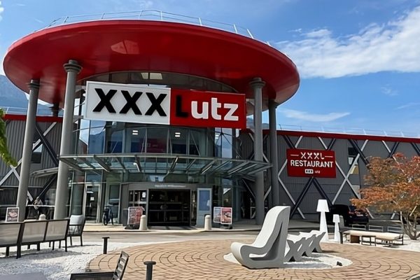 50. sklep XXXLutz w Austrii w Nußdorf-Debant niedaleko Lienz. Źródło: Biuro prasowe Grupy XXXLutz.
