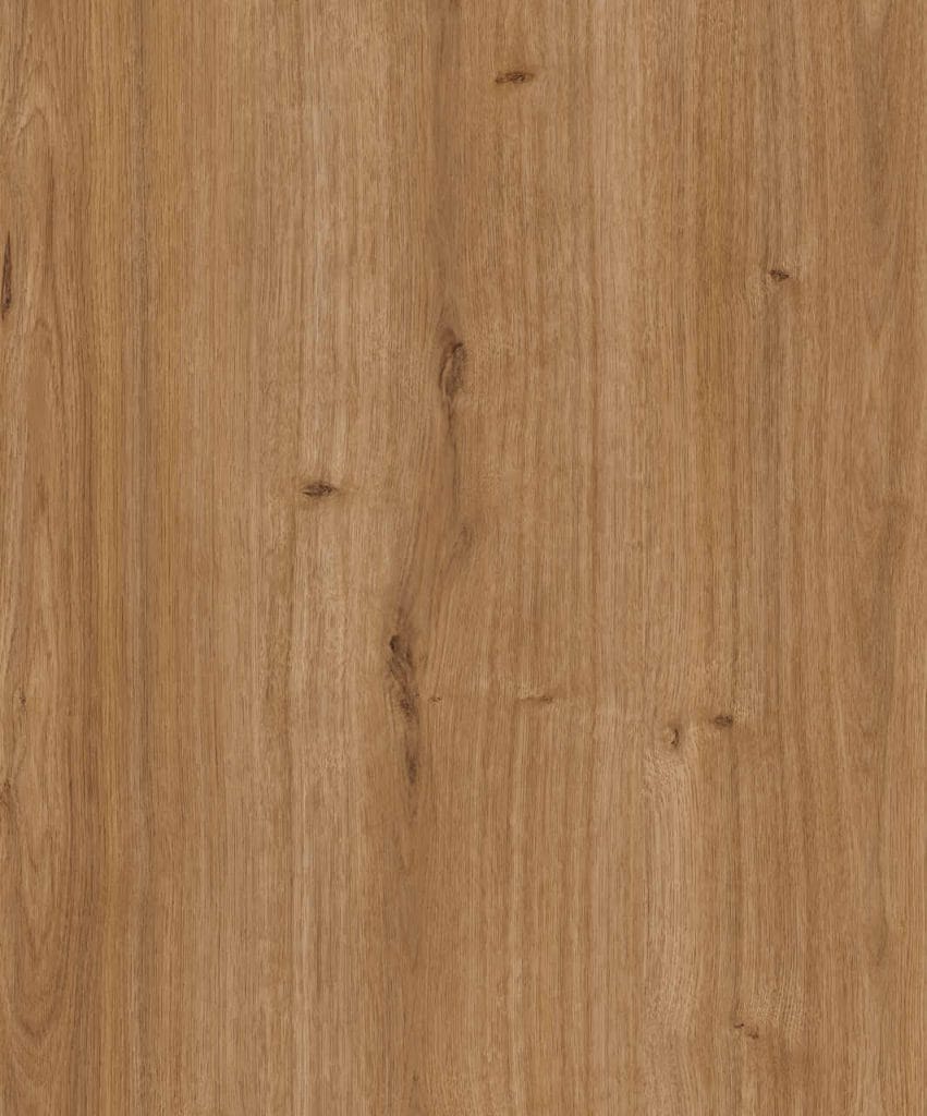 Harvest Oak (Interprint Polska) to współczesna interpretacja dębu o nieco bardziej rustykalnym charakterze. Drobne naturalne akcenty i miękki rysunek sprawiają, że dekor zachowuje naturalność, jednocześnie wpisując się w estetykę nowoczesnych wnętrz.
