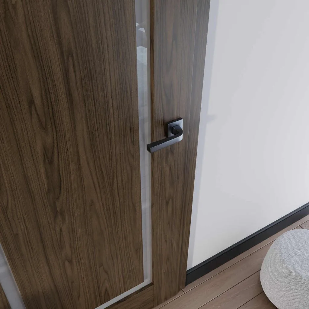 Orzech pozostaje jednym z najbardziej eleganckich gatunków drewna we współczesnym wzornictwie. Breno Walnut interpretuje go w nowoczesny sposób – z ciepłą kolorystyką, wyważonym rysunkiem słojów i wyjątkową głębią. Doskonale komponuje się z matowymi powierzchniami, dekorami kamiennymi oraz jednobarwnymi frontami. Propozycja firmy Impress Decor Polska.