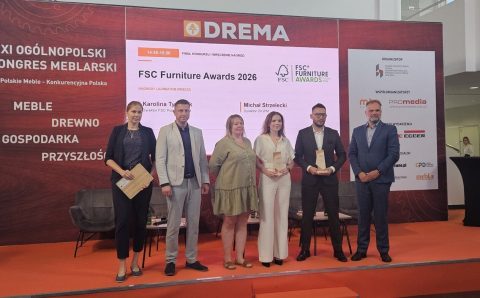 Organizatorzy i laureaci pierwszej polskiej edycji konkursu FSC® Furniture Awards 2026. Źródło: FSC Polska.
