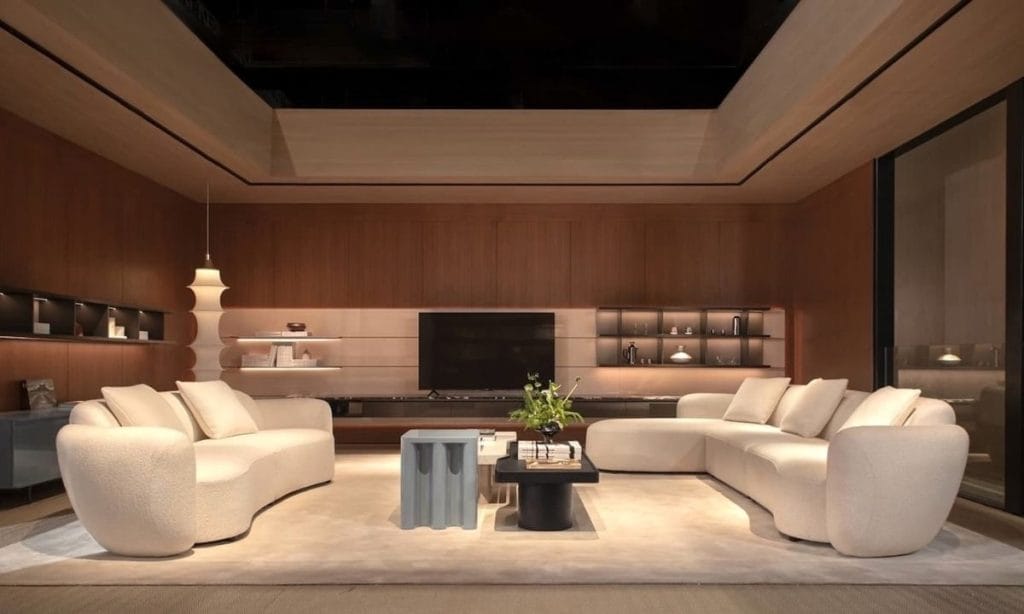 Elegancka aranżacja salonu w stylu Quiet Luxury na stoisku HC28 maison – 58. targi meblowe w Chinach CIFF Shanghai.