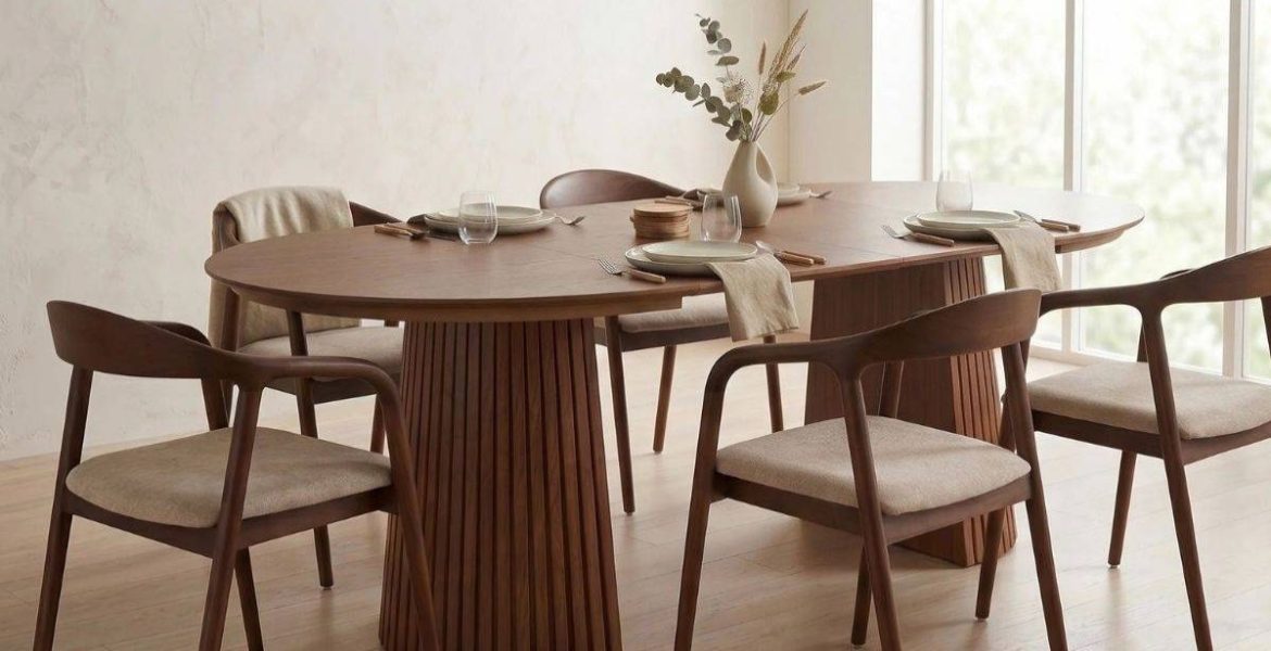 Stół Formisty Selsey Design w odcieniu orzecha w aranżacji jadalni w stylu japandi