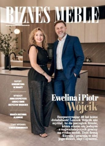 Okładka miesięcznika BIZNES MEBLE - wydanie wrzesień 2026. Na okładce: Ewelina Wójcik – dyrektor marketingu i Piotr Wójcik – prezes Zarządu w firmie Meble Wójcik.
